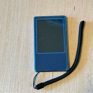 Oppo MP4 Player Model:S91 Blue 2GB Won’t Turn On w/Charger Cord “UNTESTED”Read!